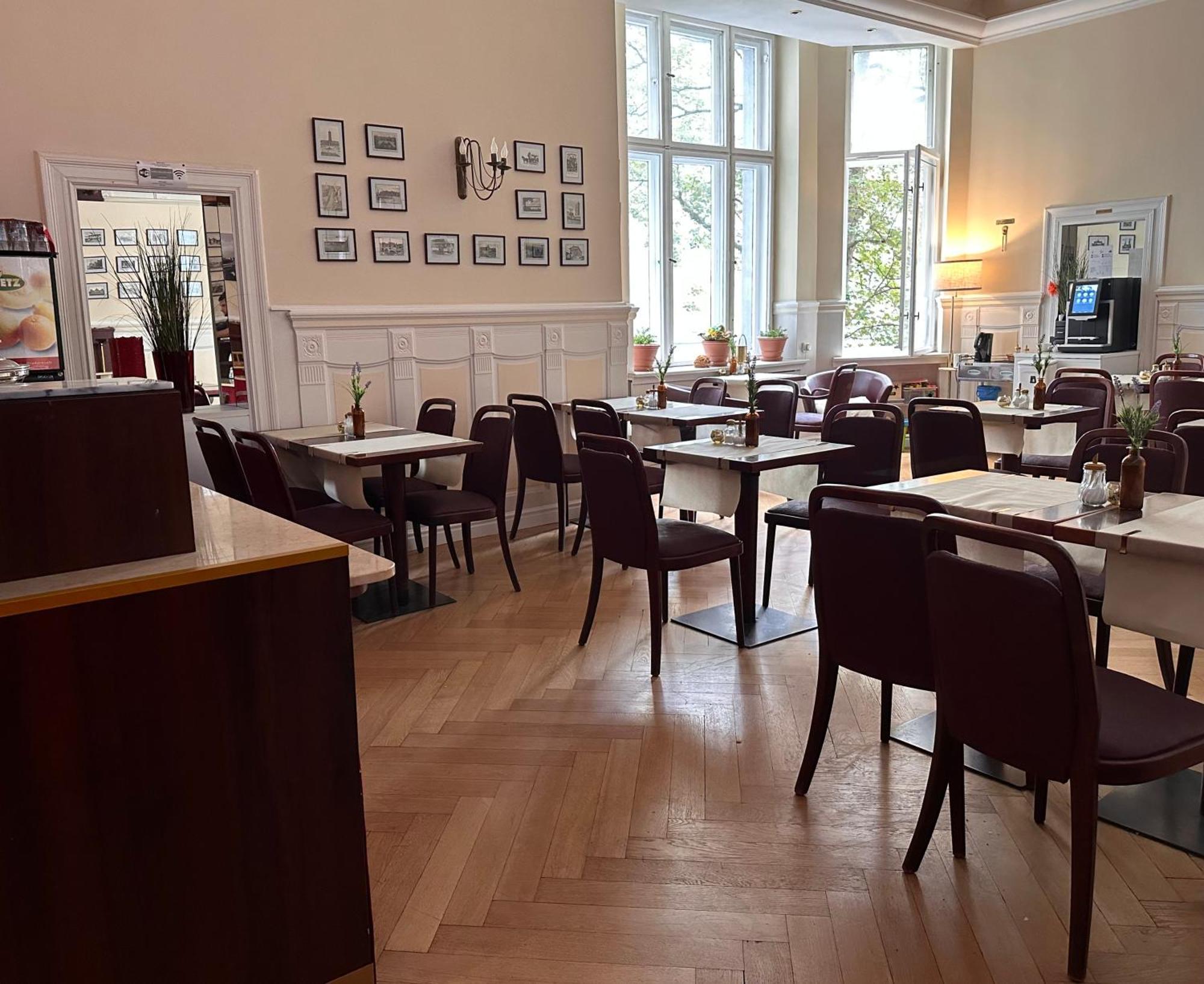 Hotel Astrid Am Kurfuerstendamm — Photos 1